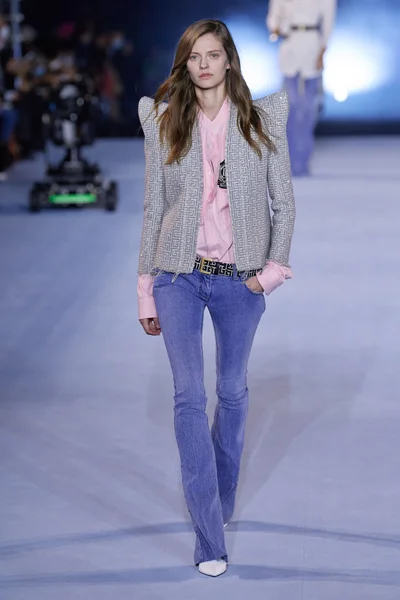 Look 75